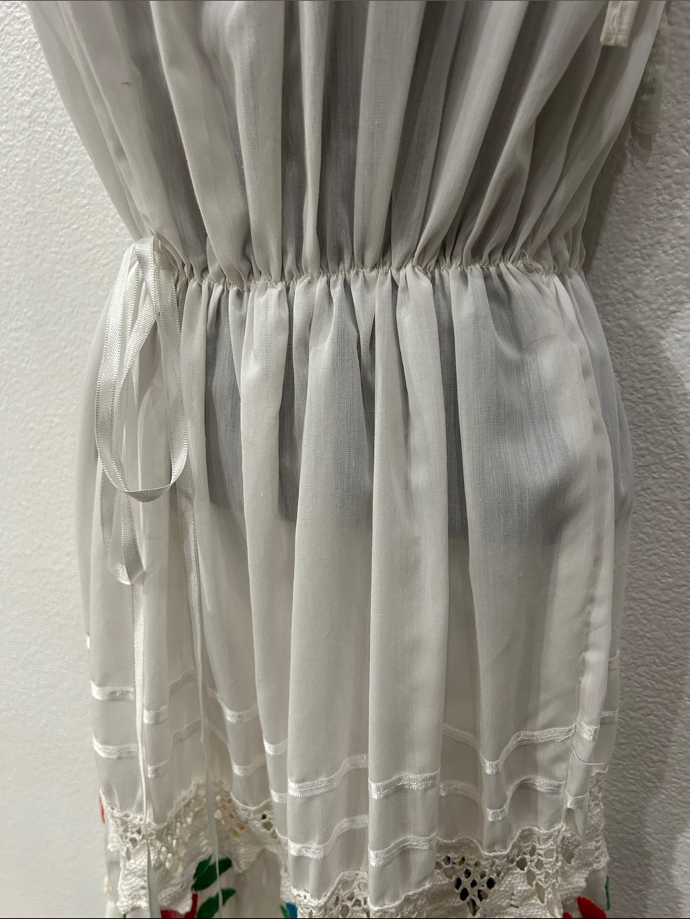 VTG. 1960s White Tiered Dress with Colorful Floral Embroidery - Picture 7 of 15